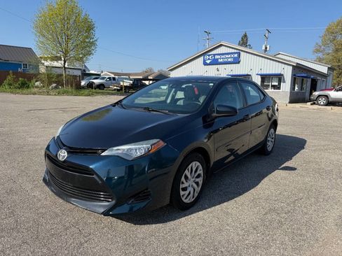 Used 2018 Toyota Corolla LE FWD image 34
