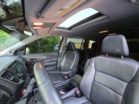Used 2022 Honda Pilot Special Edition image 13