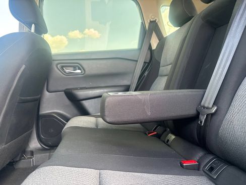 Certified 2025 Nissan Rogue SV FWD image 37