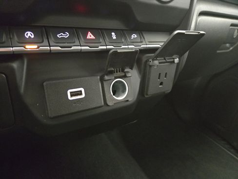 Certified 2020 Chevrolet Silverado 1500 Custom w/ Custom Value Package image 25