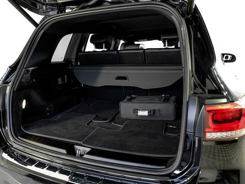 Used 2023 Mercedes-Benz EQB 300 4MATIC image 54