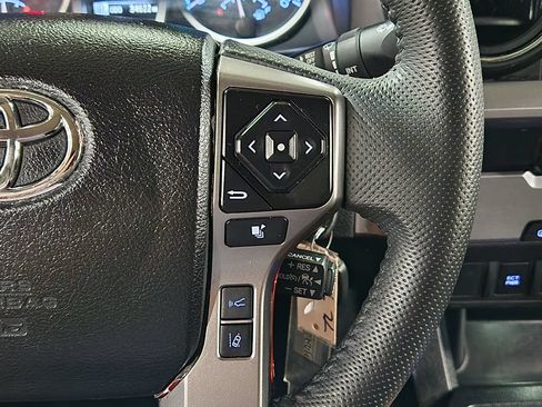 Used 2022 Toyota Tacoma SR5 RWD image 46
