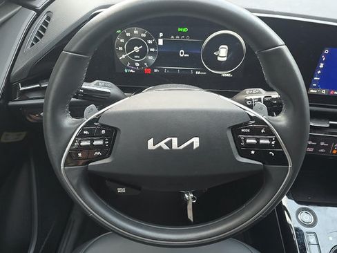 Used 2024 Kia Niro Wind FWD image 11