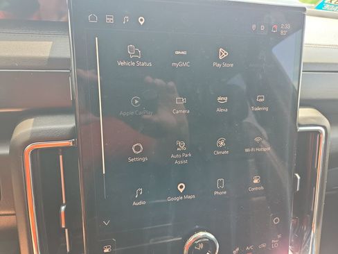 Certified 2025 GMC Yukon Denali AWD/4WD image 18