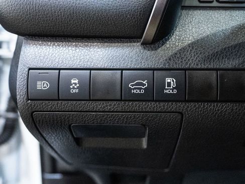 Used 2023 Toyota Camry XSE image 22