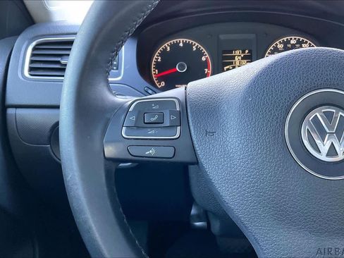 Used 2011 Volkswagen Jetta SE image 23