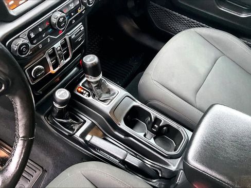 Used 2023 Jeep Wrangler Sport image 15