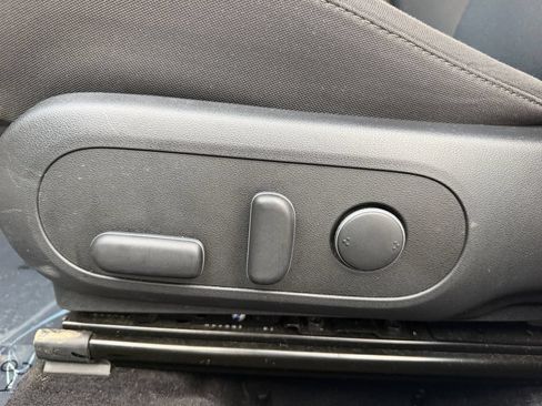 Used 2025 Hyundai Kona SEL FWD image 25