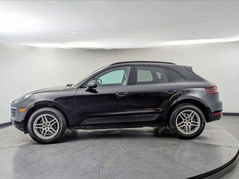 Used 2018 Porsche Macan Sport Edition image 3