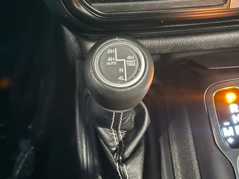 Used 2021 Jeep Wrangler Unlimited Sahara w/ Cold Weather Group AWD/4WD image 33