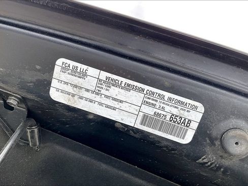 Used 2025 Jeep Gladiator Sport AWD/4WD image 32