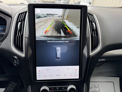 Used 2024 Ford Edge SEL image 16