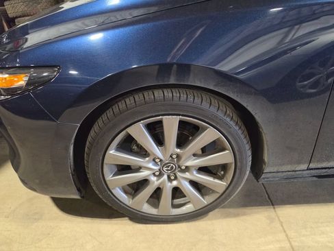Used 2024 MAZDA MAZDA3 s FWD image 3