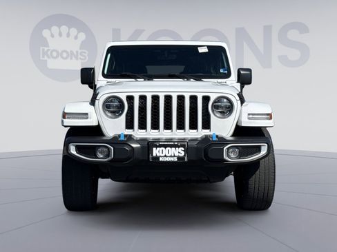 Used 2022 Jeep Wrangler Unlimited Sahara w/ Cold Weather Group AWD/4WD image 11