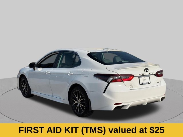 Used 2024 Toyota Camry SE FWD image 9