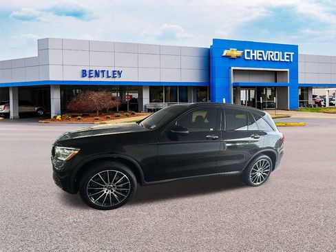 Used 2021 Mercedes-Benz GLC 300 image 2