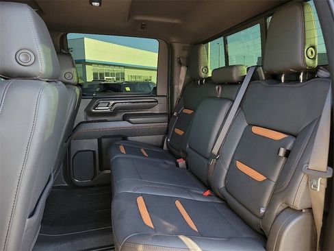 Used 2025 GMC Sierra 2500 AT4 w/ AT4 Premium Plus Package image 16