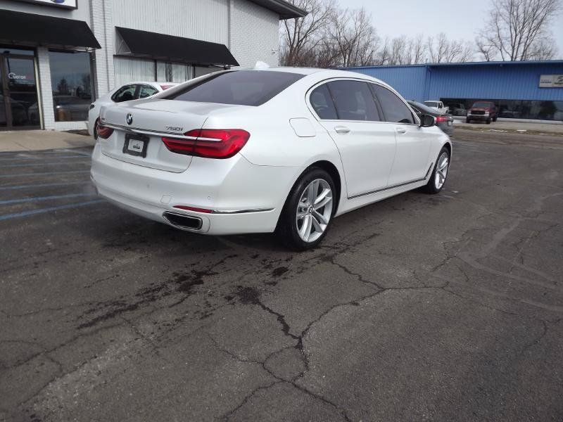 Used 2018 BMW 750i xDrive AWD/4WD image 5