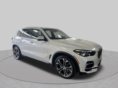 Used 2022 BMW X5 sDrive40i w/ Parking Assistance Package RWD image 2