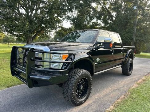 Used 2016 Ford F250 Platinum w/ FX4 Off-Road Package AWD/4WD image 4