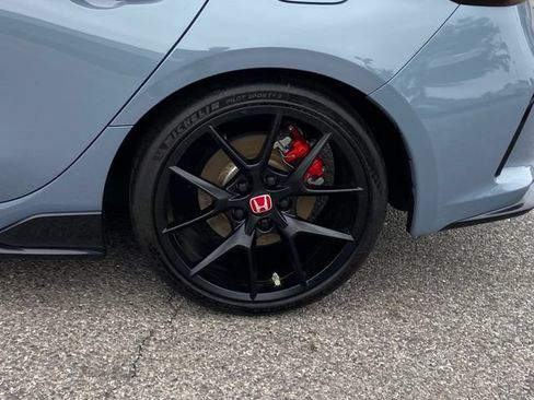 Used 2023 Honda Civic Type R image 11