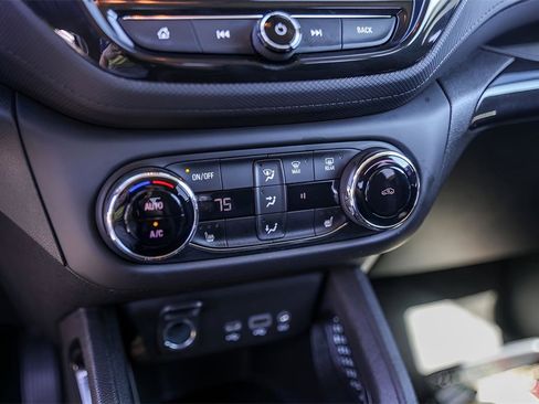 Used 2021 Chevrolet TrailBlazer LT w/ Convenience Package image 18