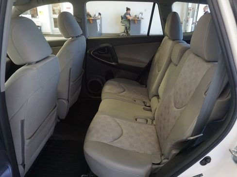 Used 2011 Toyota RAV4 4WD w/ Base L4 Extra Value Pkg image 14