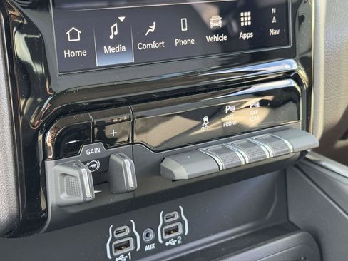 New 2026 RAM 1500 Laramie AWD/4WD image 6