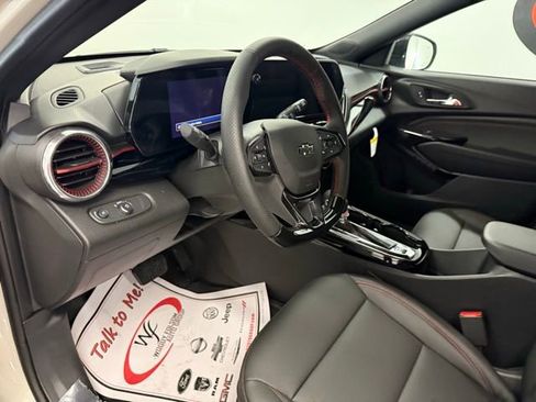 New 2026 Chevrolet Trax RS w/ Sunroof Package image 12