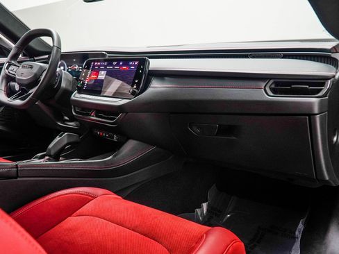 Used 2025 Dodge Charger R/T Scat Pack w/ Track Pack image 17