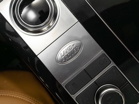 Used 2022 Land Rover Range Rover Autobiography image 56