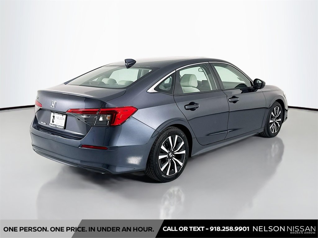 Used 2023 Honda Civic EX image 5