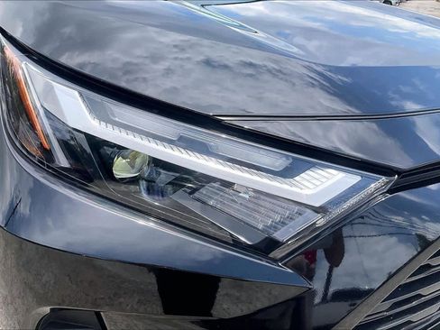 Used 2024 Toyota RAV4 XLE Premium FWD image 28
