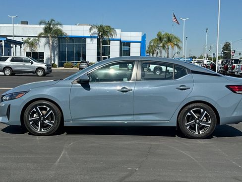 Used 2024 Nissan Sentra SV FWD image 8
