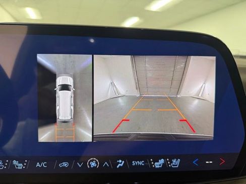 New 2026 Chevrolet Suburban High Country image 21