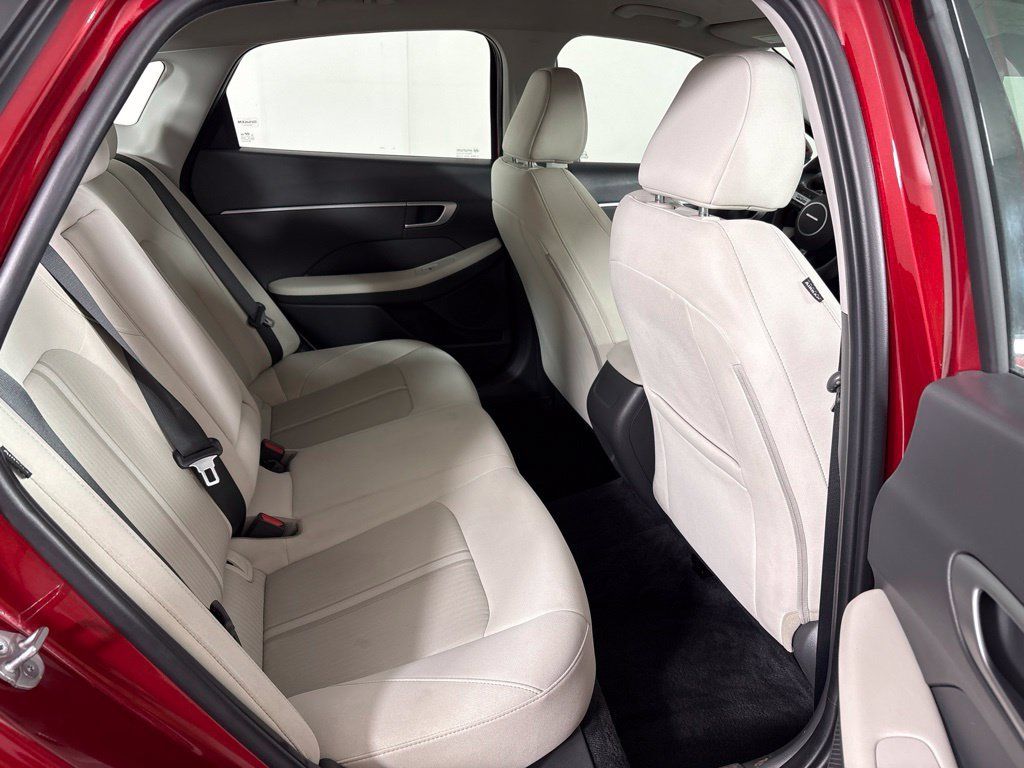 Used 2025 Hyundai Sonata SEL FWD image 20