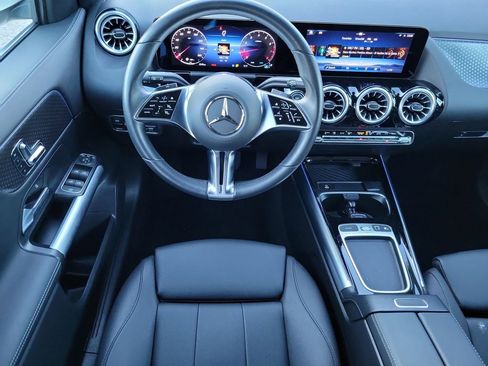 Certified 2025 Mercedes-Benz GLA 250 image 16