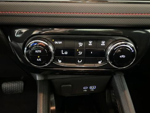 Used 2024 Chevrolet TrailBlazer RS w/ Convenience Package AWD/4WD image 21