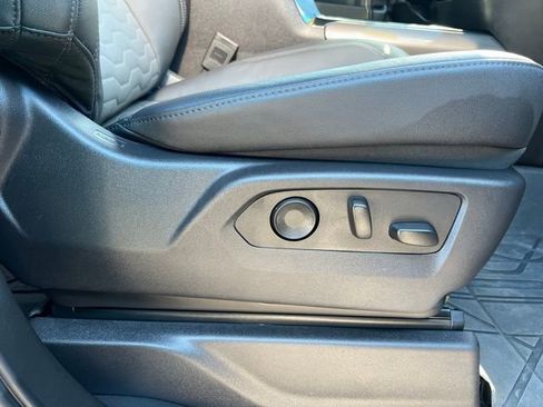 Used 2024 Chevrolet Silverado 1500 ZR2 w/ Technology Package image 19