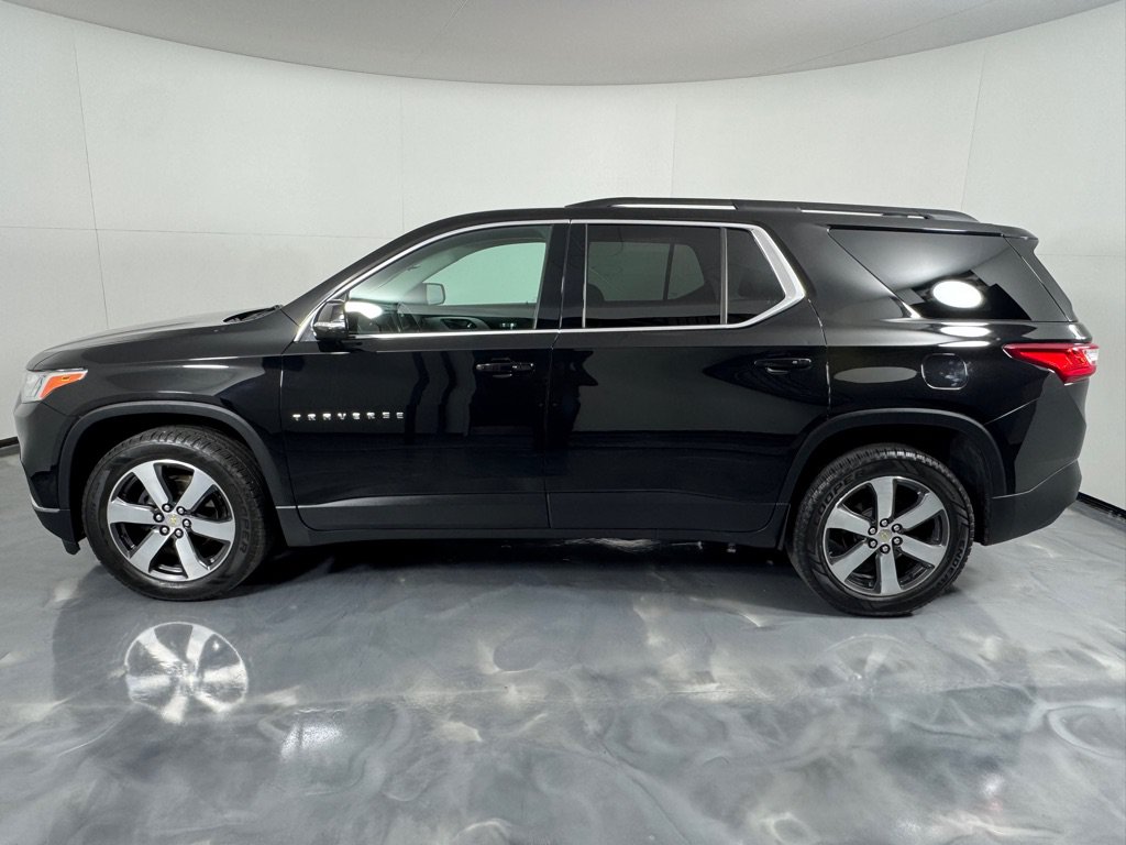 Used 2019 Chevrolet Traverse LT w/ LT Premium Package FWD image 8