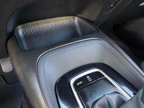 Used 2020 Toyota Corolla SE image 24