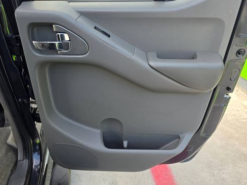 Used 2012 Nissan Frontier SV w/ SV Premium Utility Pkg RWD image 26