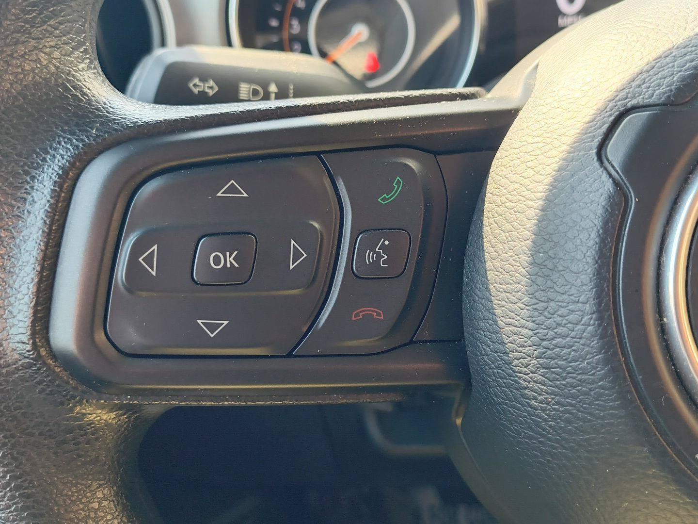 Used 2021 Jeep Gladiator Sport AWD/4WD image 11