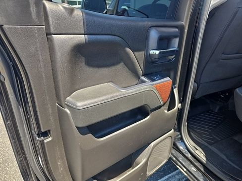 Used 2019 GMC Sierra 1500 SLE w/ Black Pack AWD/4WD image 38