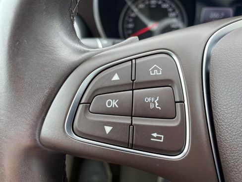 Used 2017 Mercedes-Benz C 300 4MATIC Sedan image 12