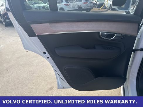 Certified 2025 Volvo XC90 B6 Plus image 19