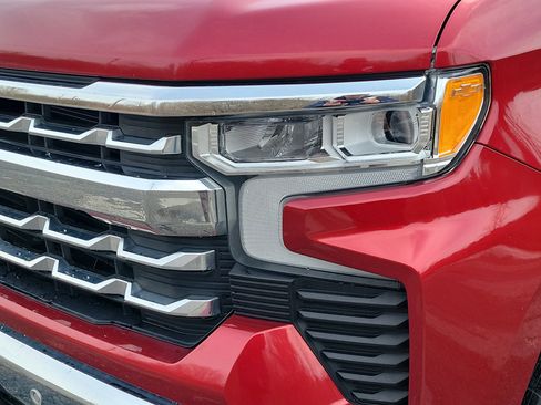 Used 2023 Chevrolet Silverado 1500 LTZ w/ LTZ Premium Package AWD/4WD image 9