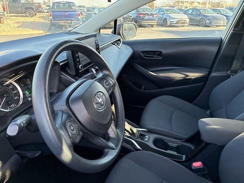 Used 2022 Toyota Corolla LE image 21