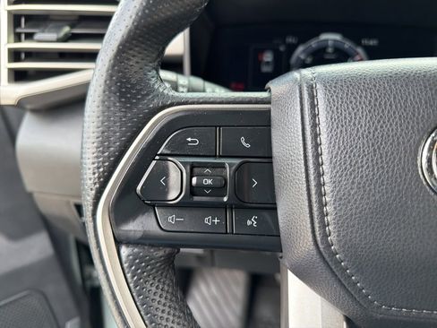 Used 2025 Toyota Tundra Limited AWD/4WD image 17