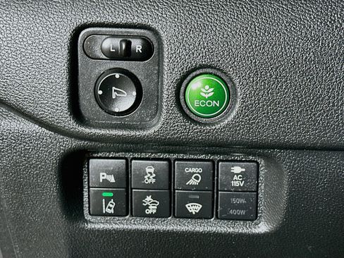 Used 2022 Honda Ridgeline Black Edition image 17